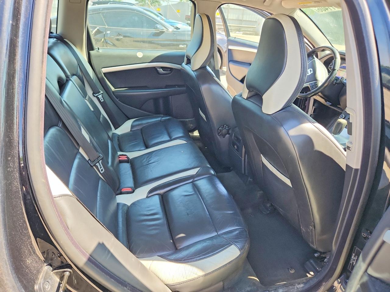 Volvo V70 3.2
