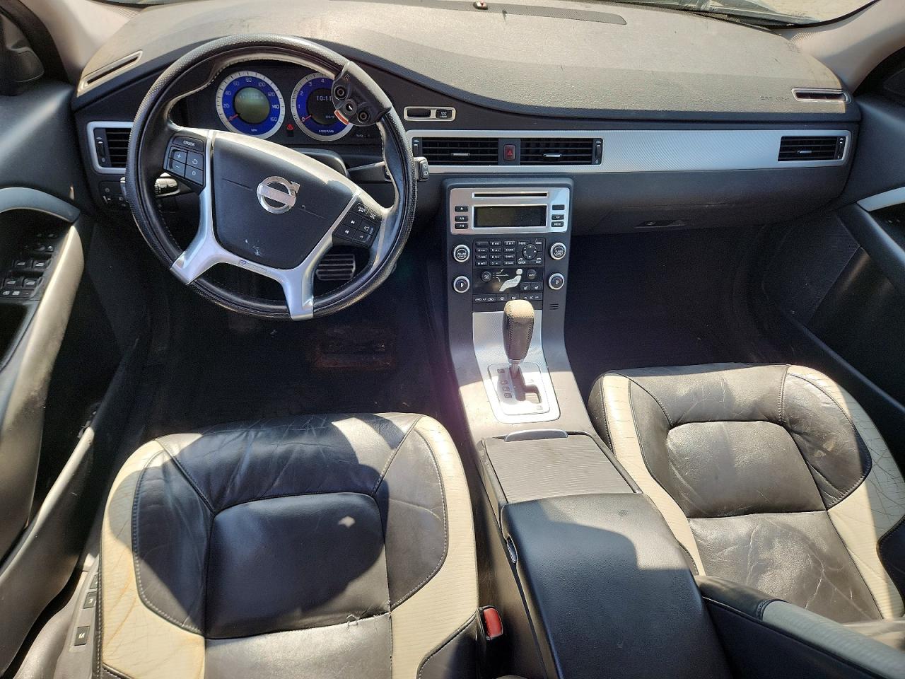 Volvo V70 3.2