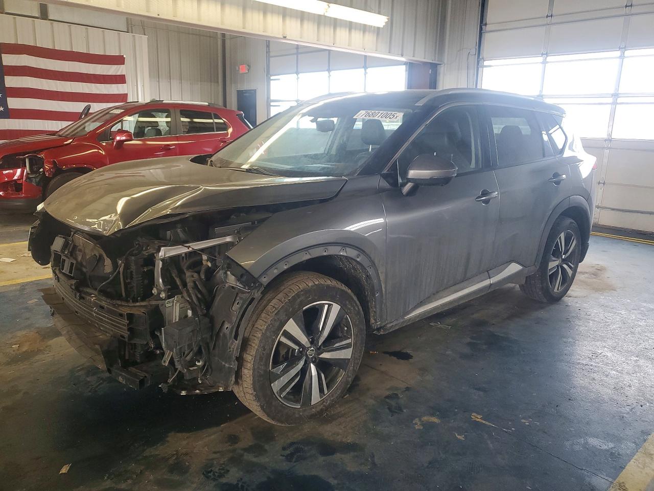 Salvage Nissan Rogue Image