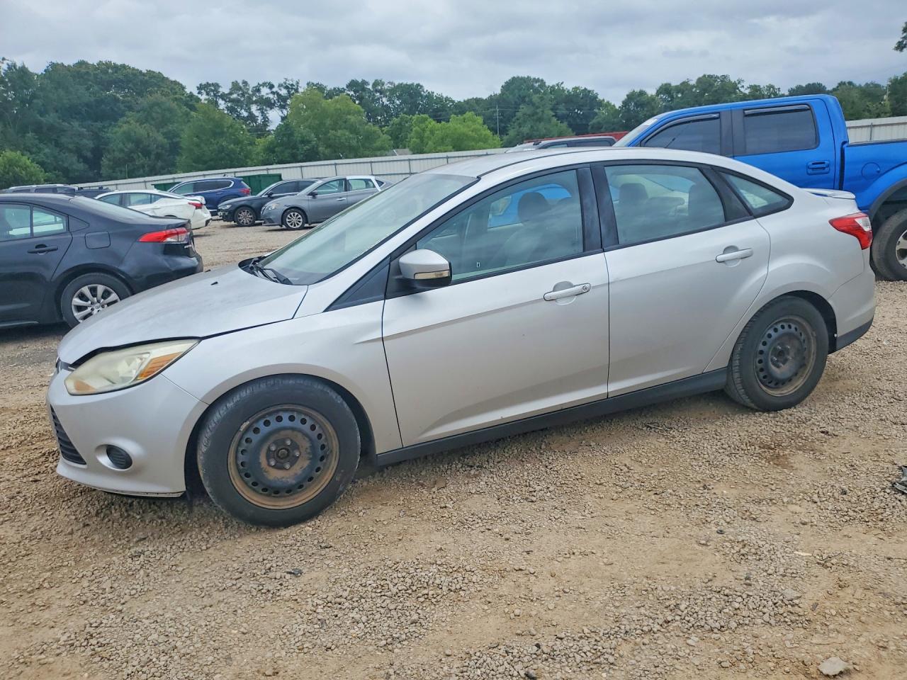 Salvage Ford Focus Image