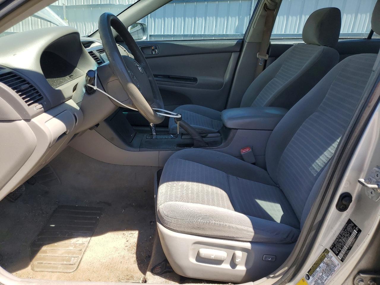 Toyota Camry Le