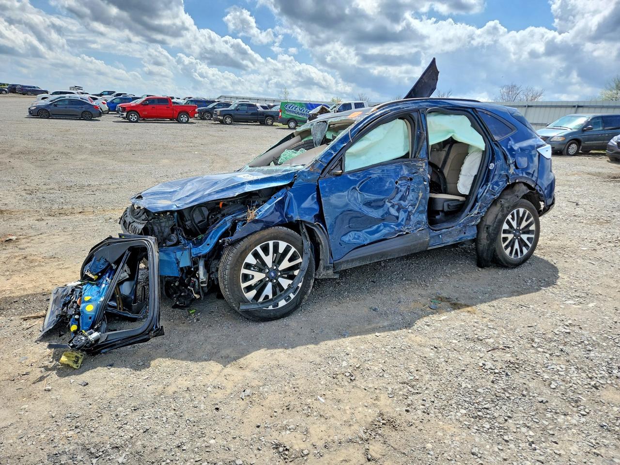 Salvage Ford Escape Image