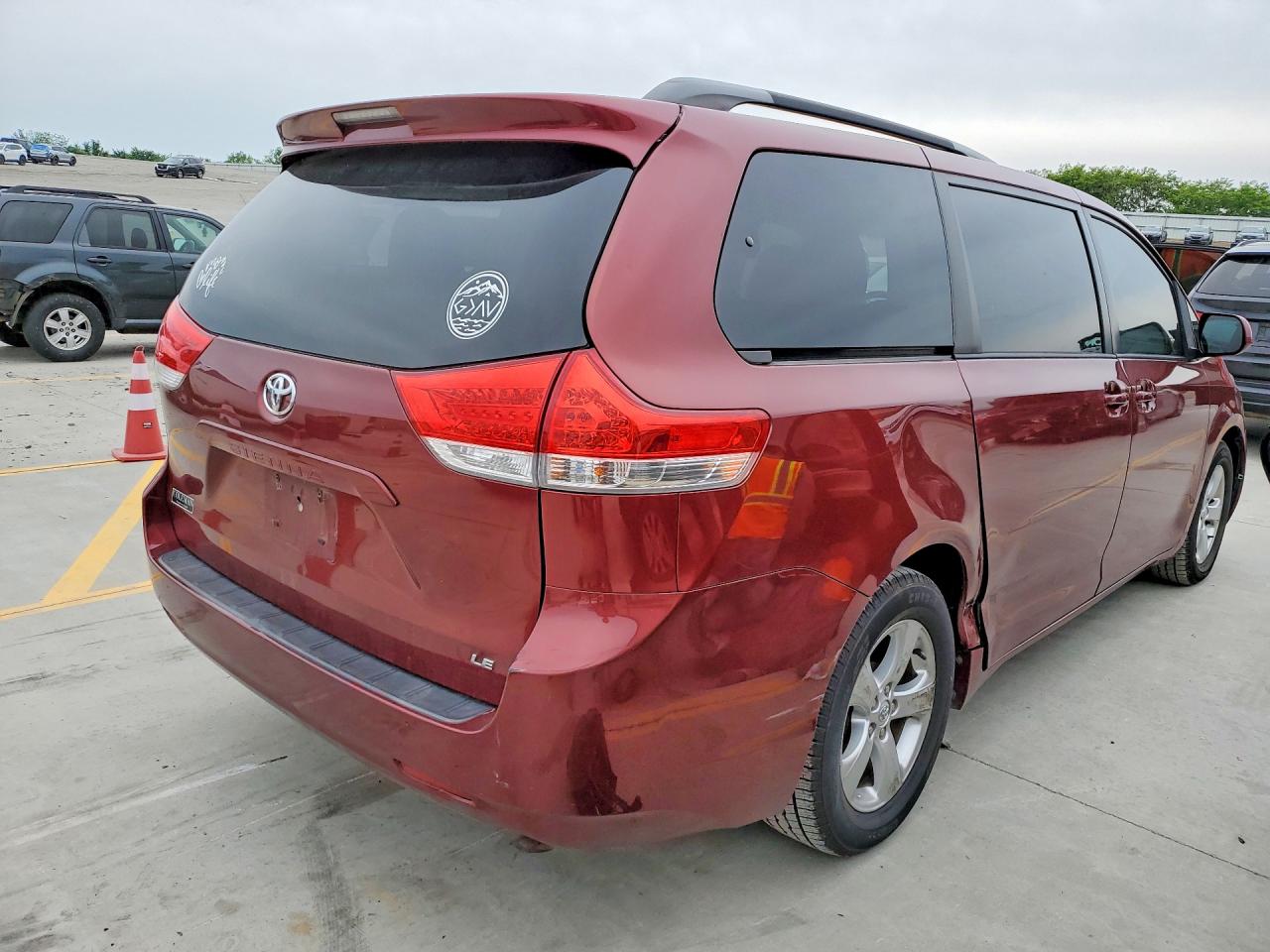 Toyota Sienna Le
