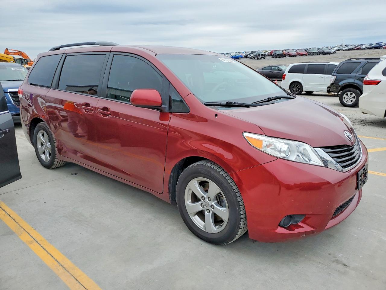 Toyota Sienna Le