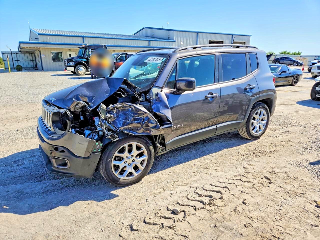 Salvage Jeep Renegade Image