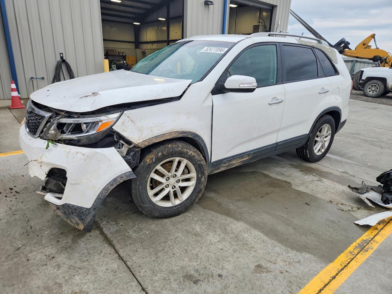 Salvage Kia Sorento Image