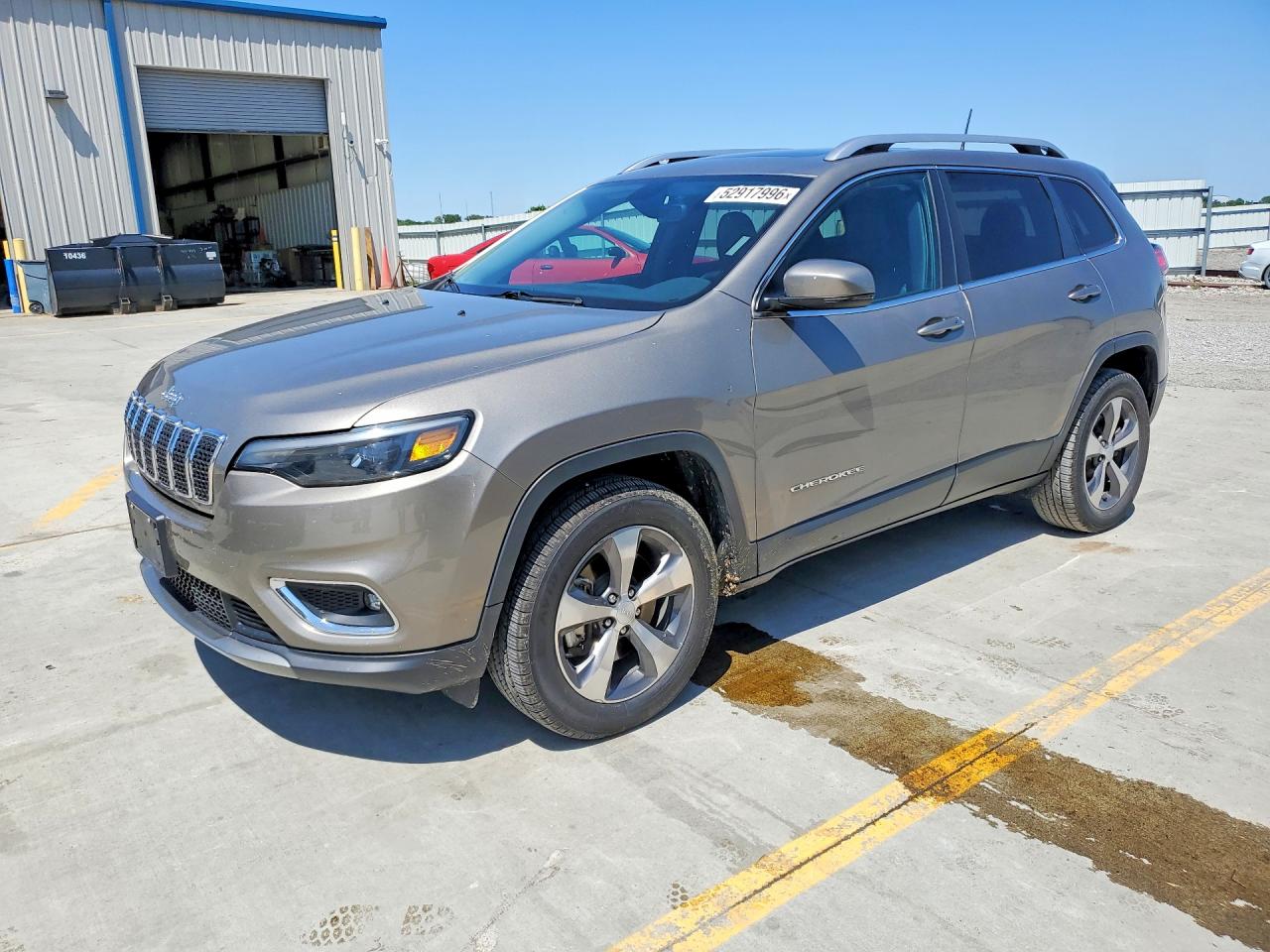 Salvage Jeep Grand Cherokee Image