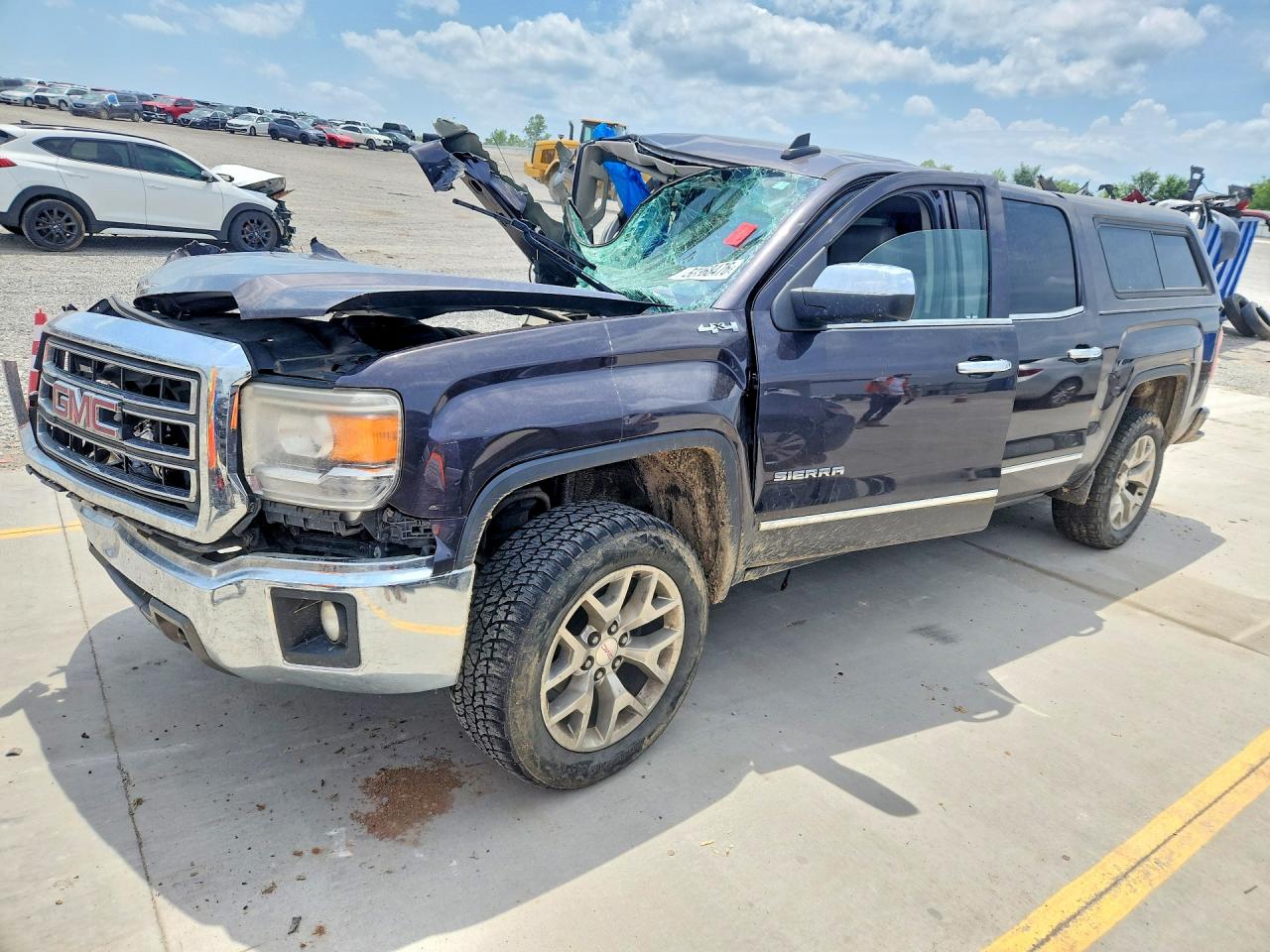 Salvage GMC Sierra Image