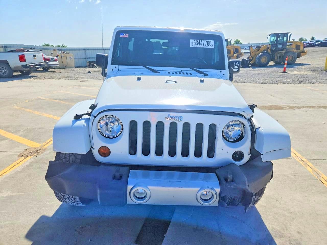 Jeep Wrangler Sahara