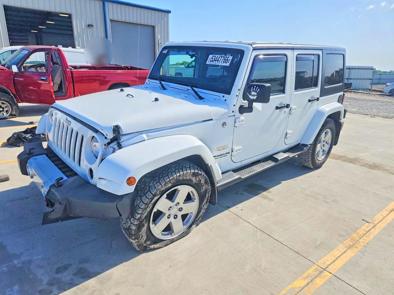 Salvage Jeep Wrangler Image