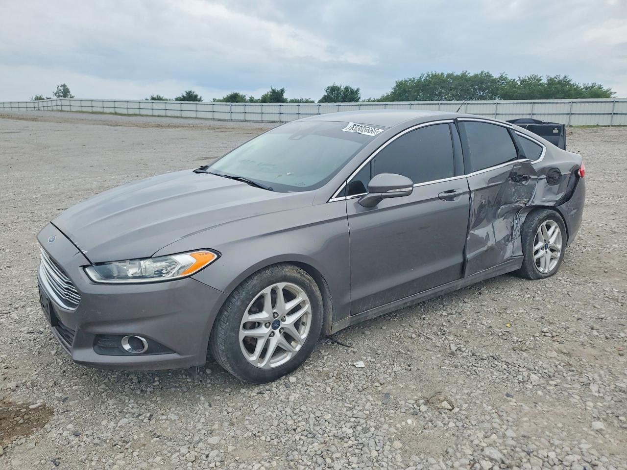 Salvage Ford Fusion Image