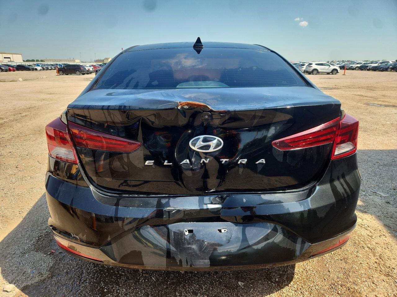 Hyundai ELANTRA Sel