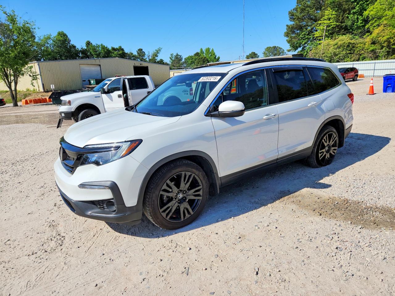 Salvage Honda Pilot Image