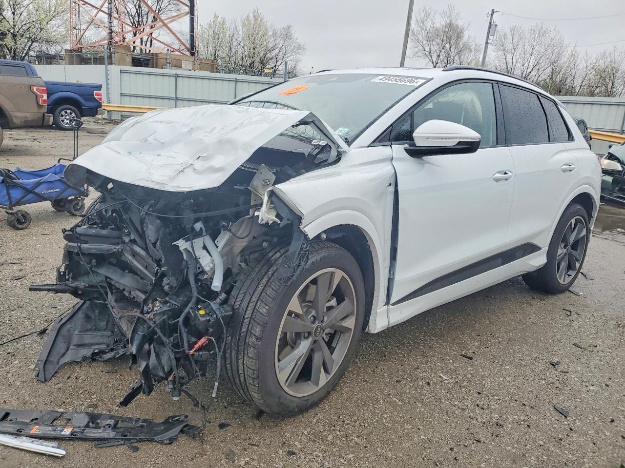 Salvage Audi Q4 Image