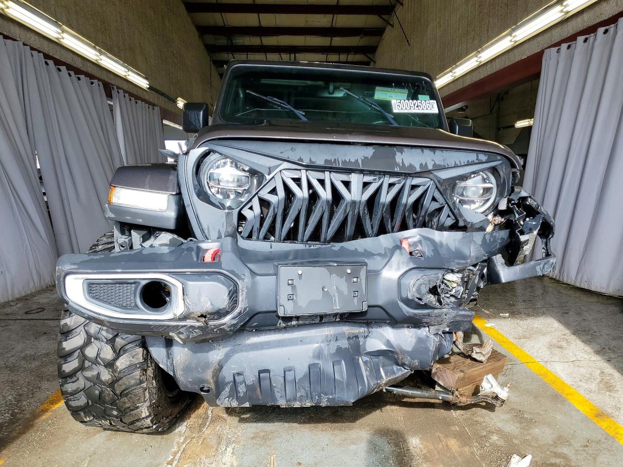 Jeep Wrangler Sahara