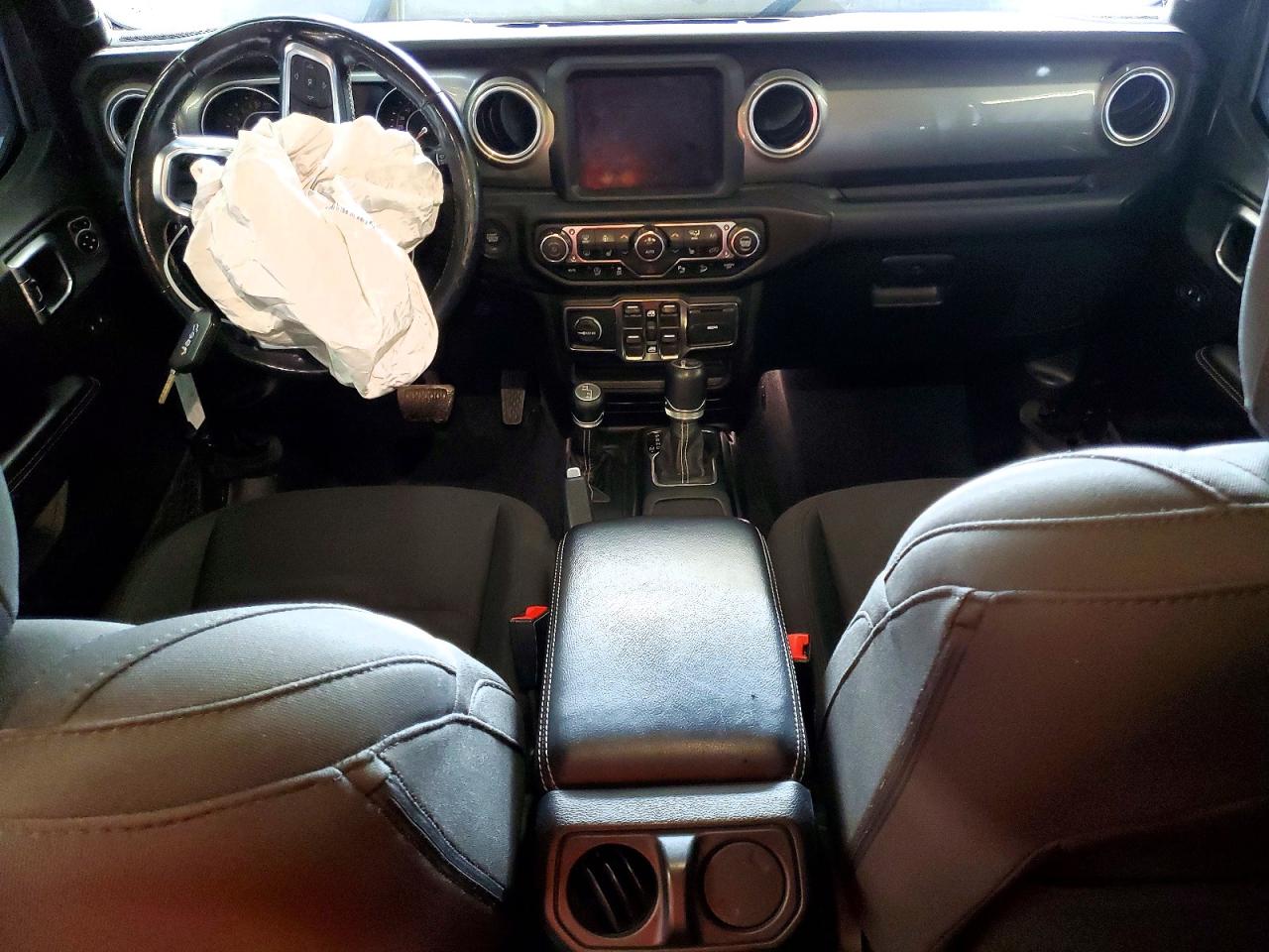 Jeep Wrangler Sahara