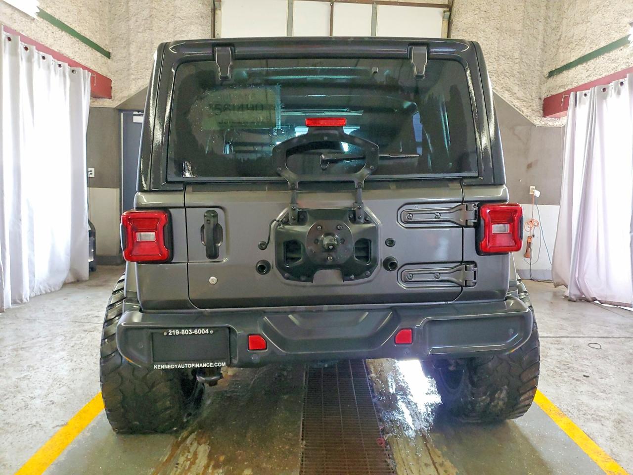 Jeep Wrangler Sahara
