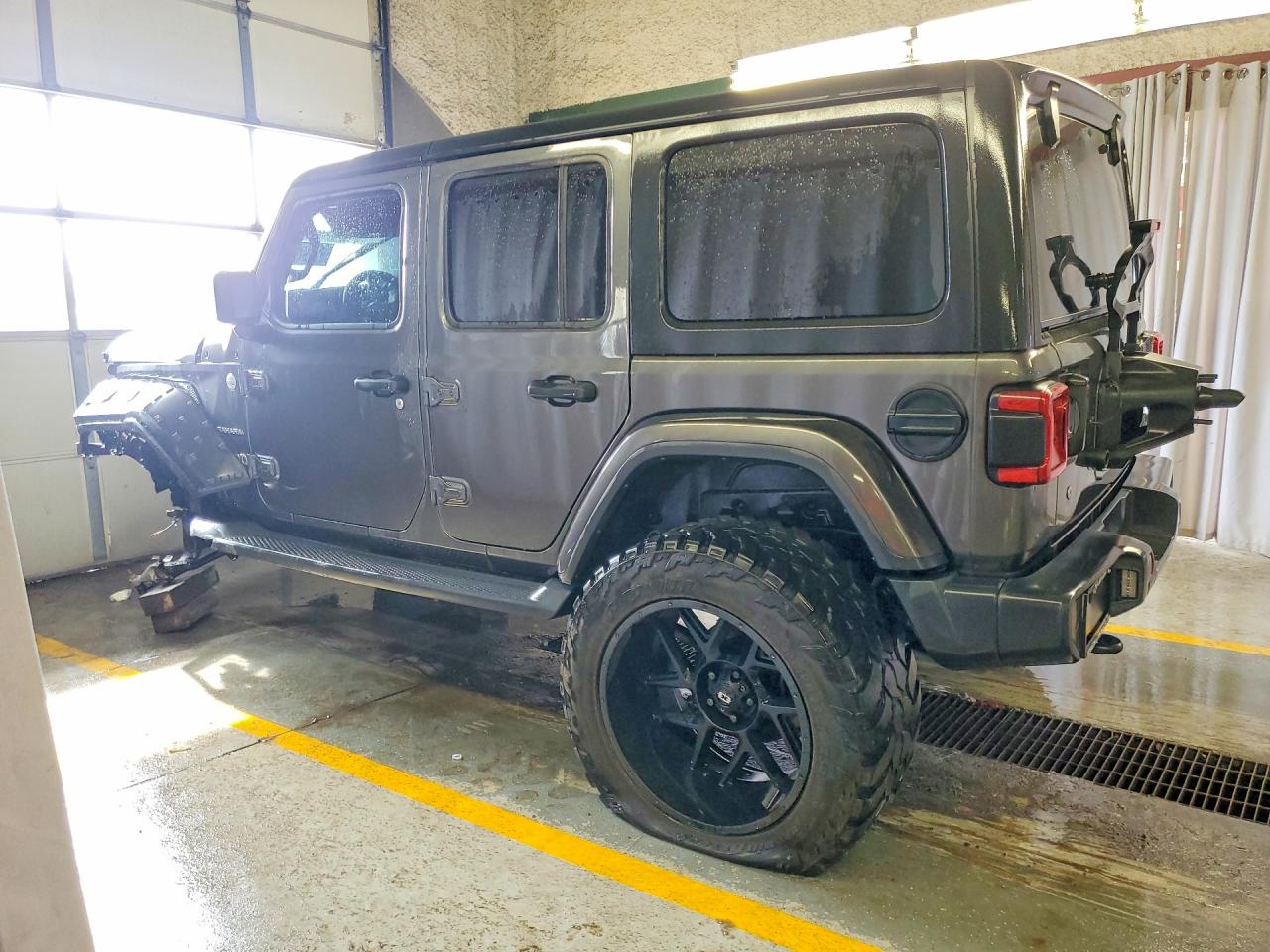 Jeep Wrangler Sahara