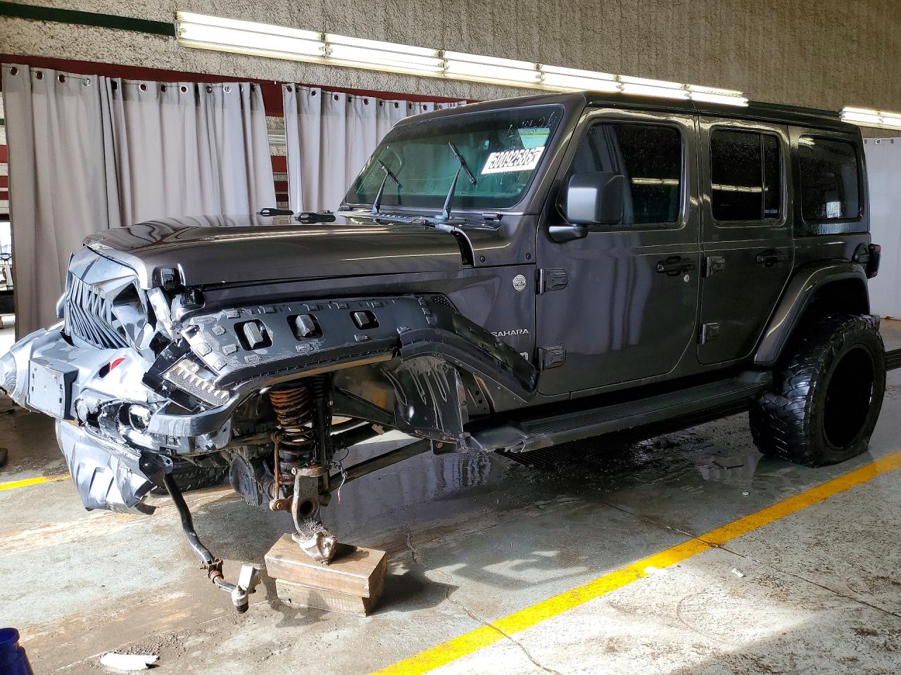 Salvage Jeep Wrangler Image