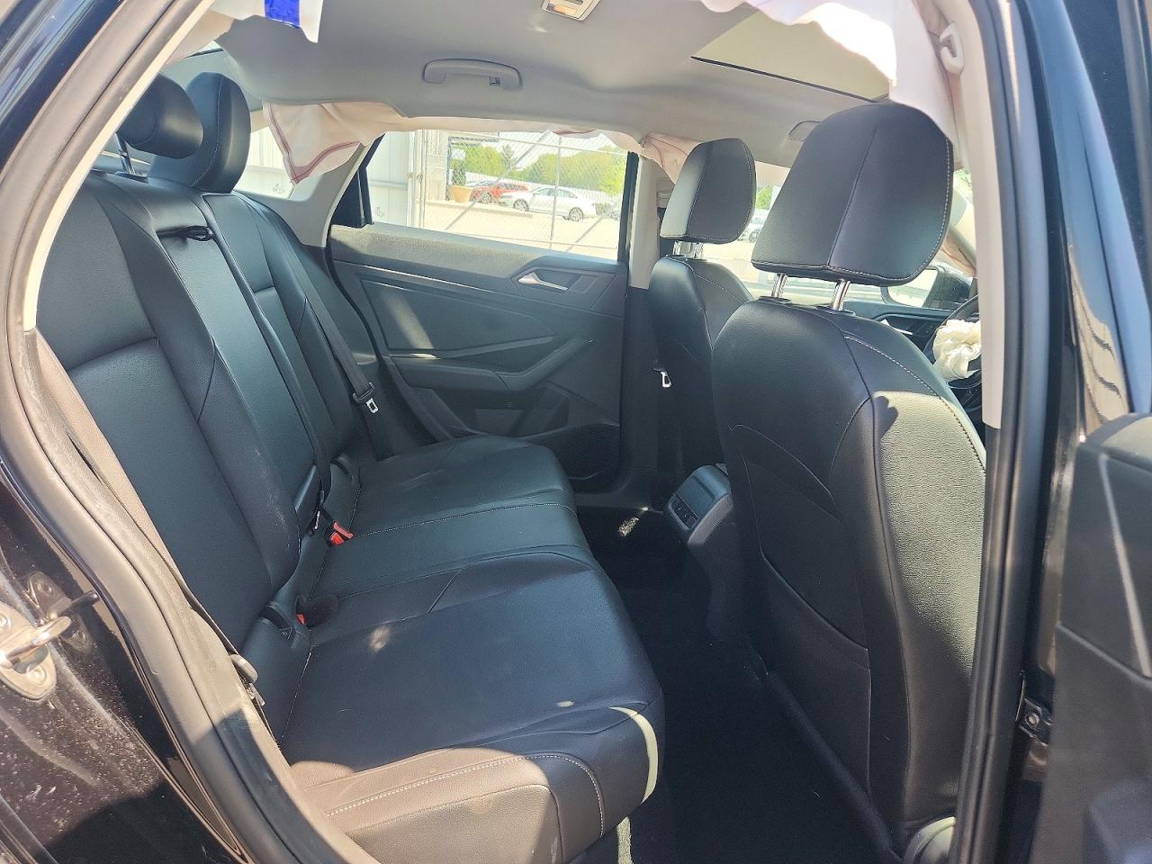 Volkswagen Jetta S