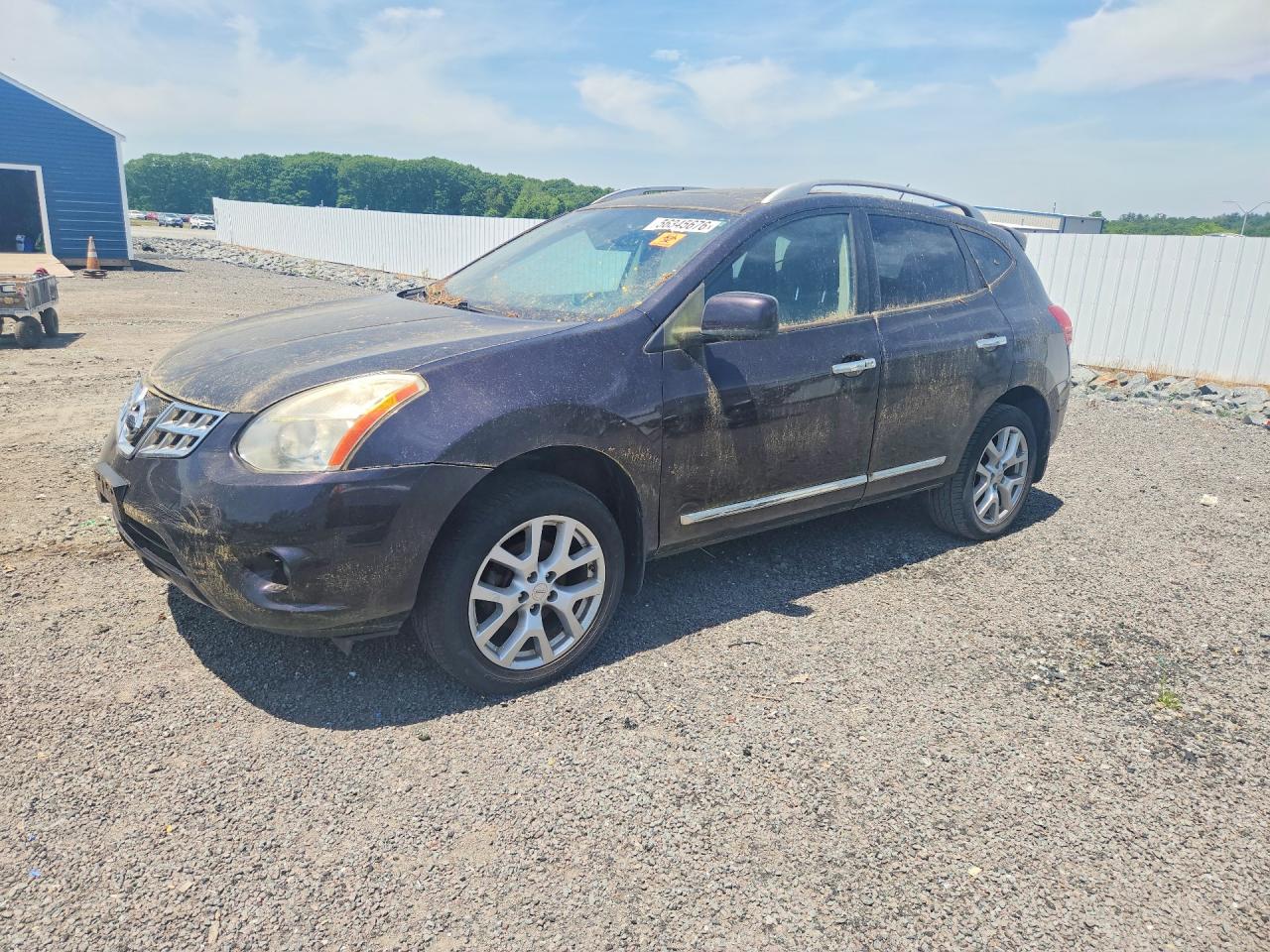 Salvage Nissan Rogue Image