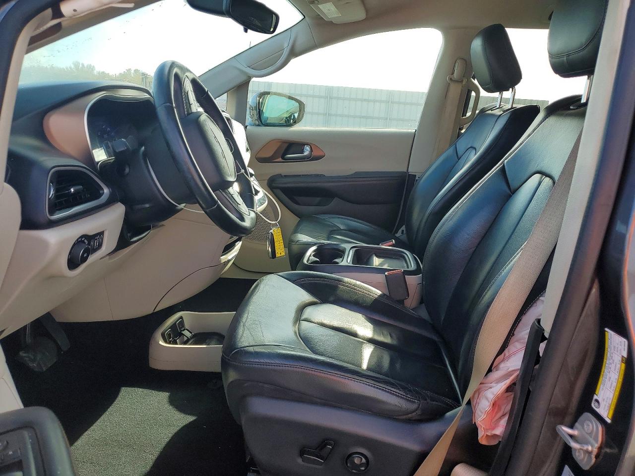 Chrysler Pacifica Touring L