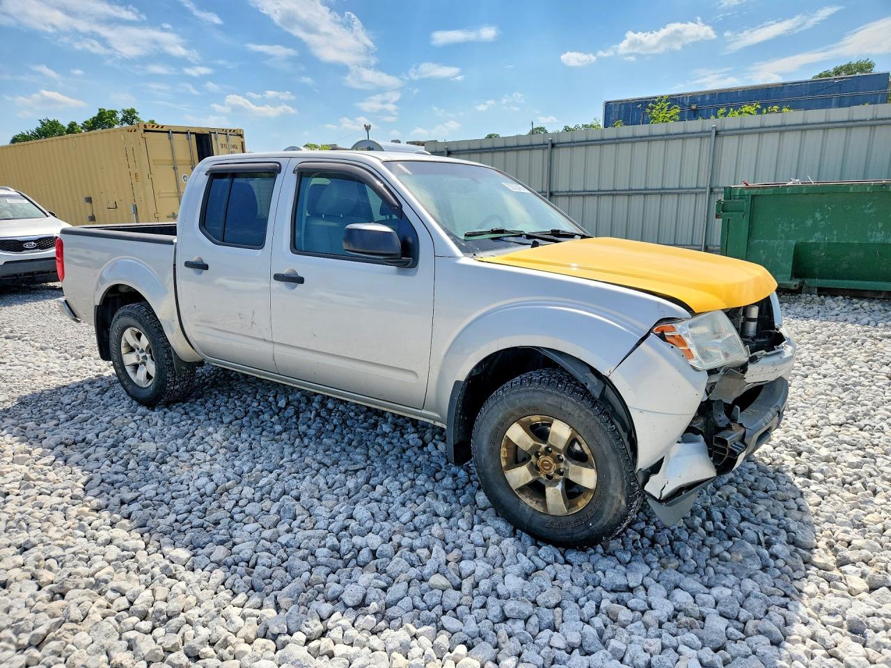 Nissan Frontier S