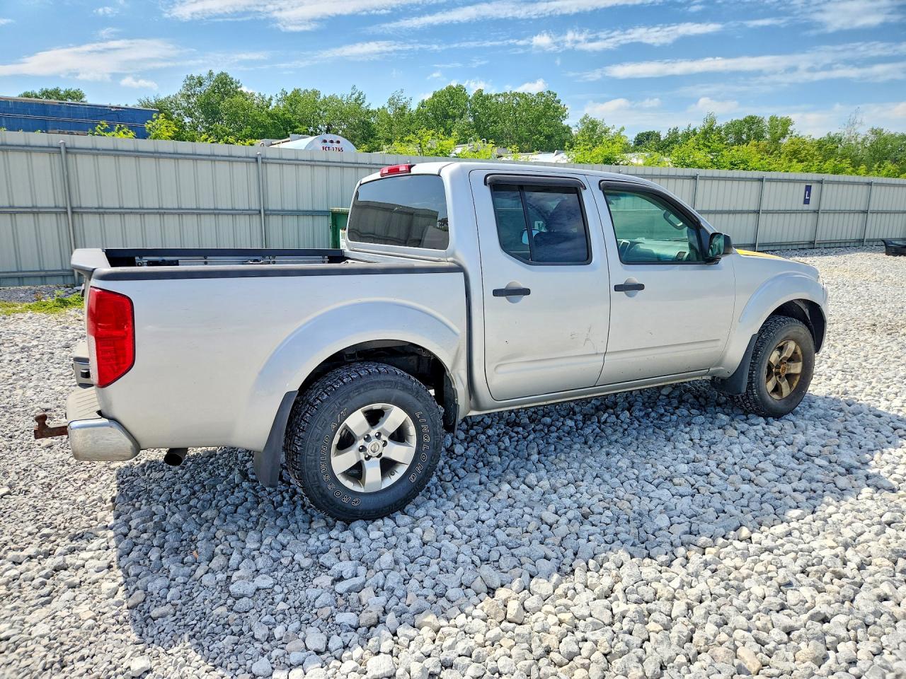 Nissan Frontier S