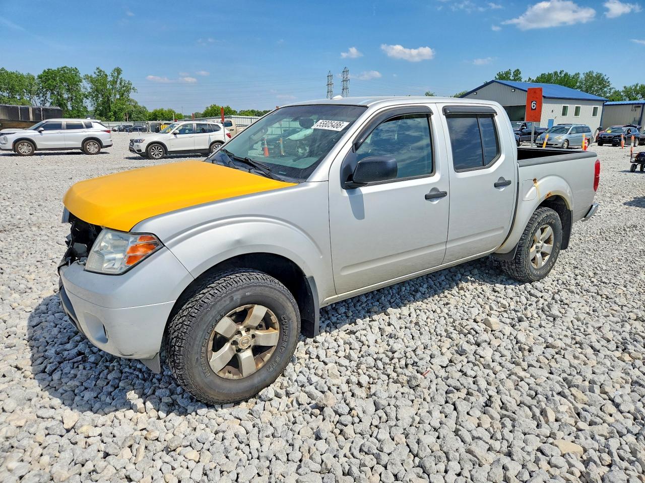 Salvage Nissan Frontier Image