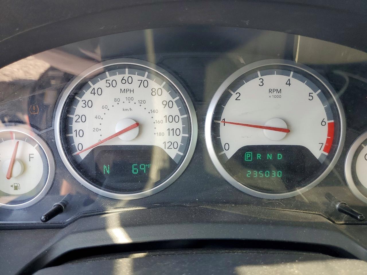Dodge Caravan Sxt
