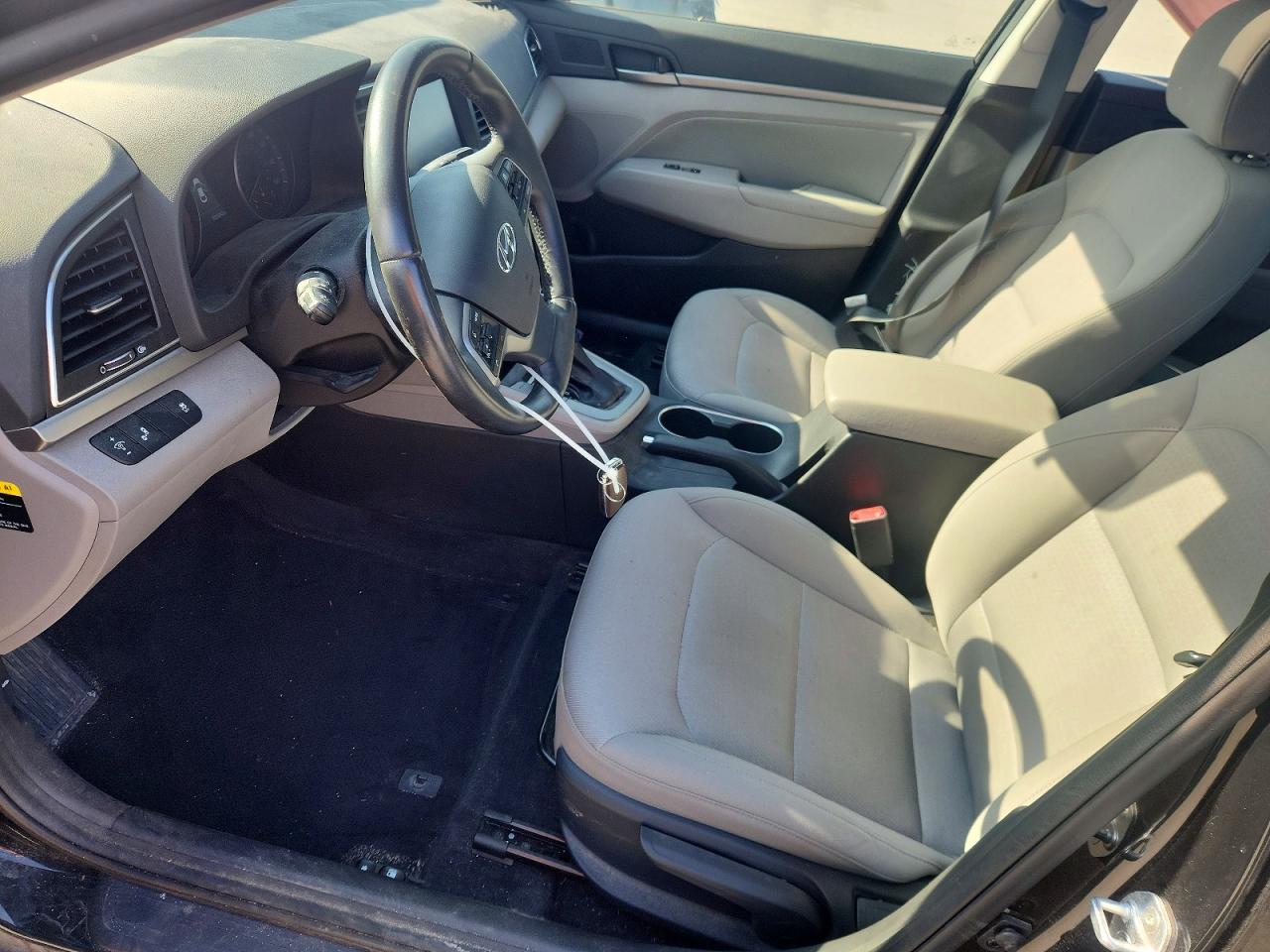 Hyundai ELANTRA Value Edition