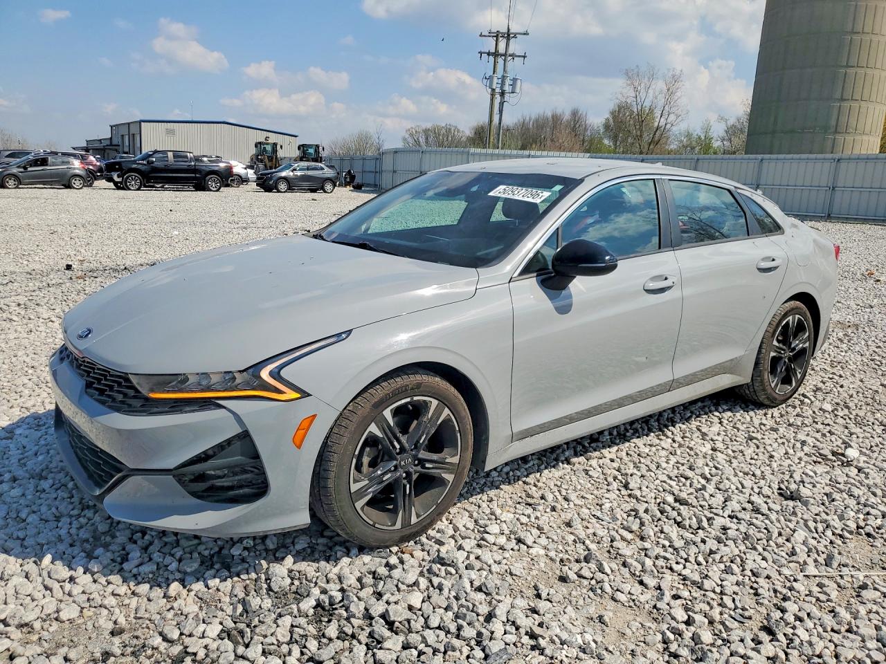 Salvage Kia K5 Image