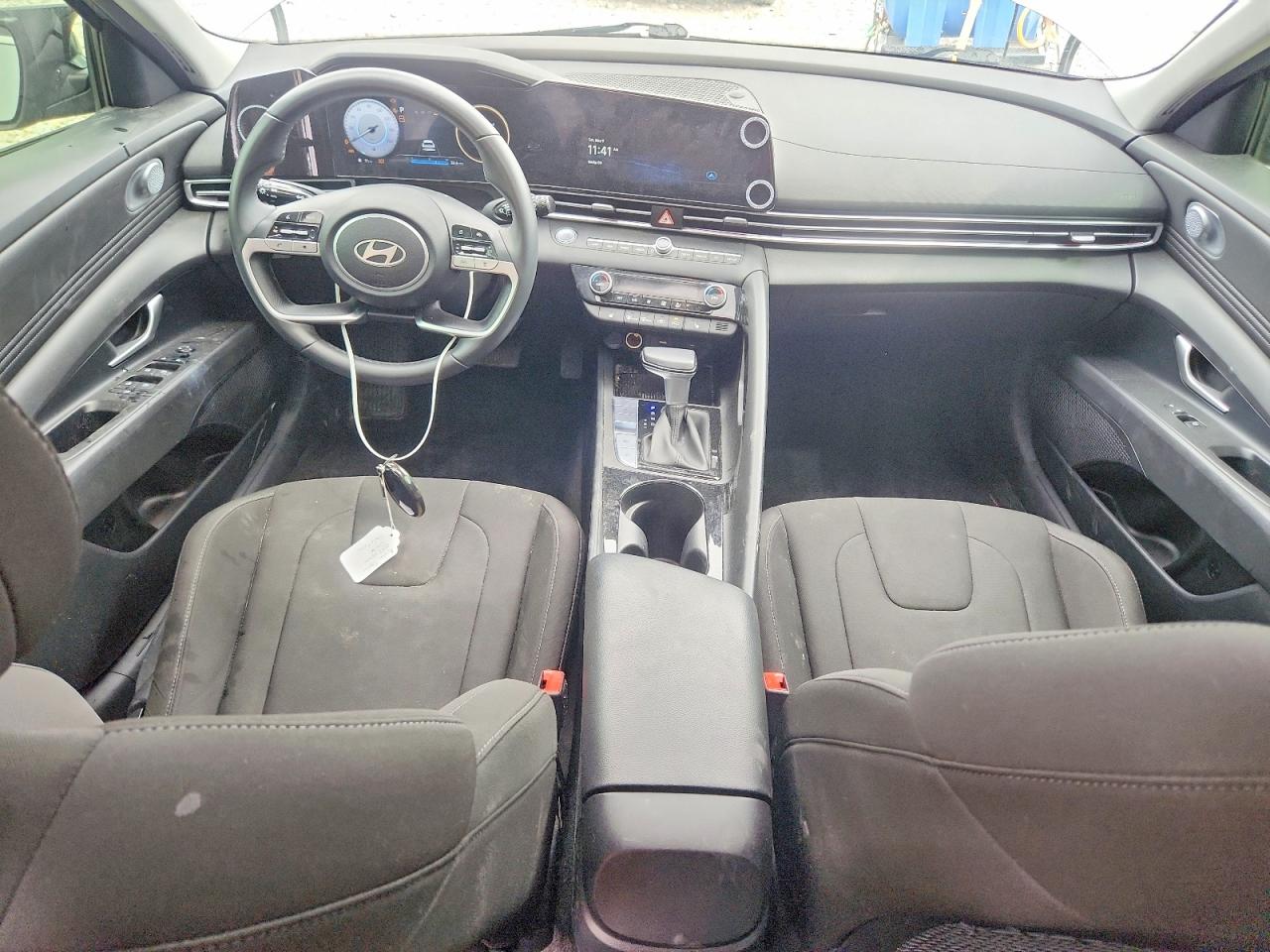 Hyundai ELANTRA Sel