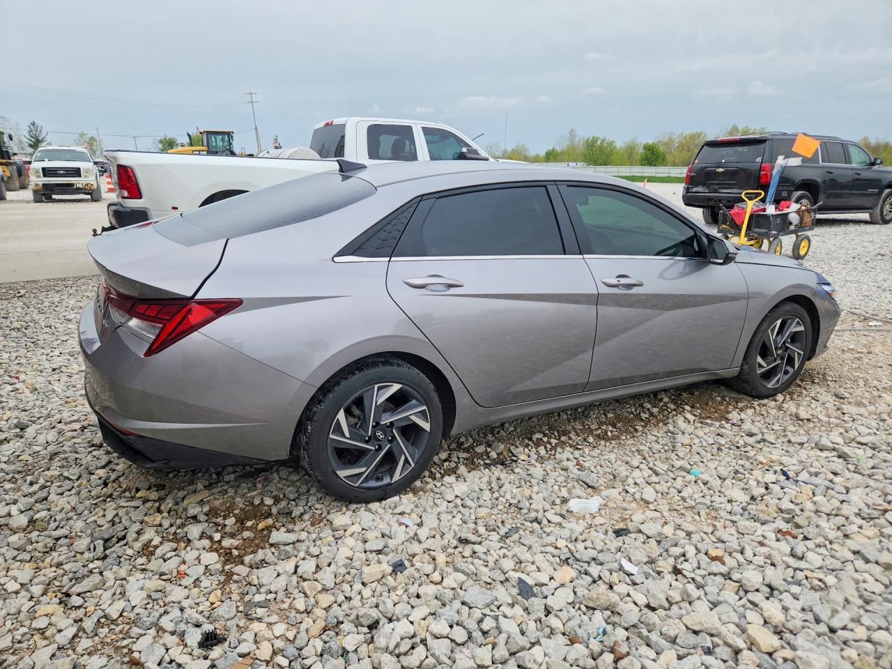 Hyundai ELANTRA Sel