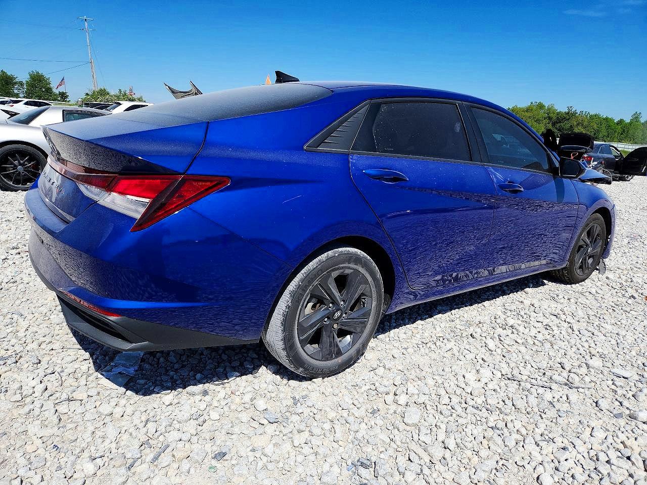 Hyundai ELANTRA Sel