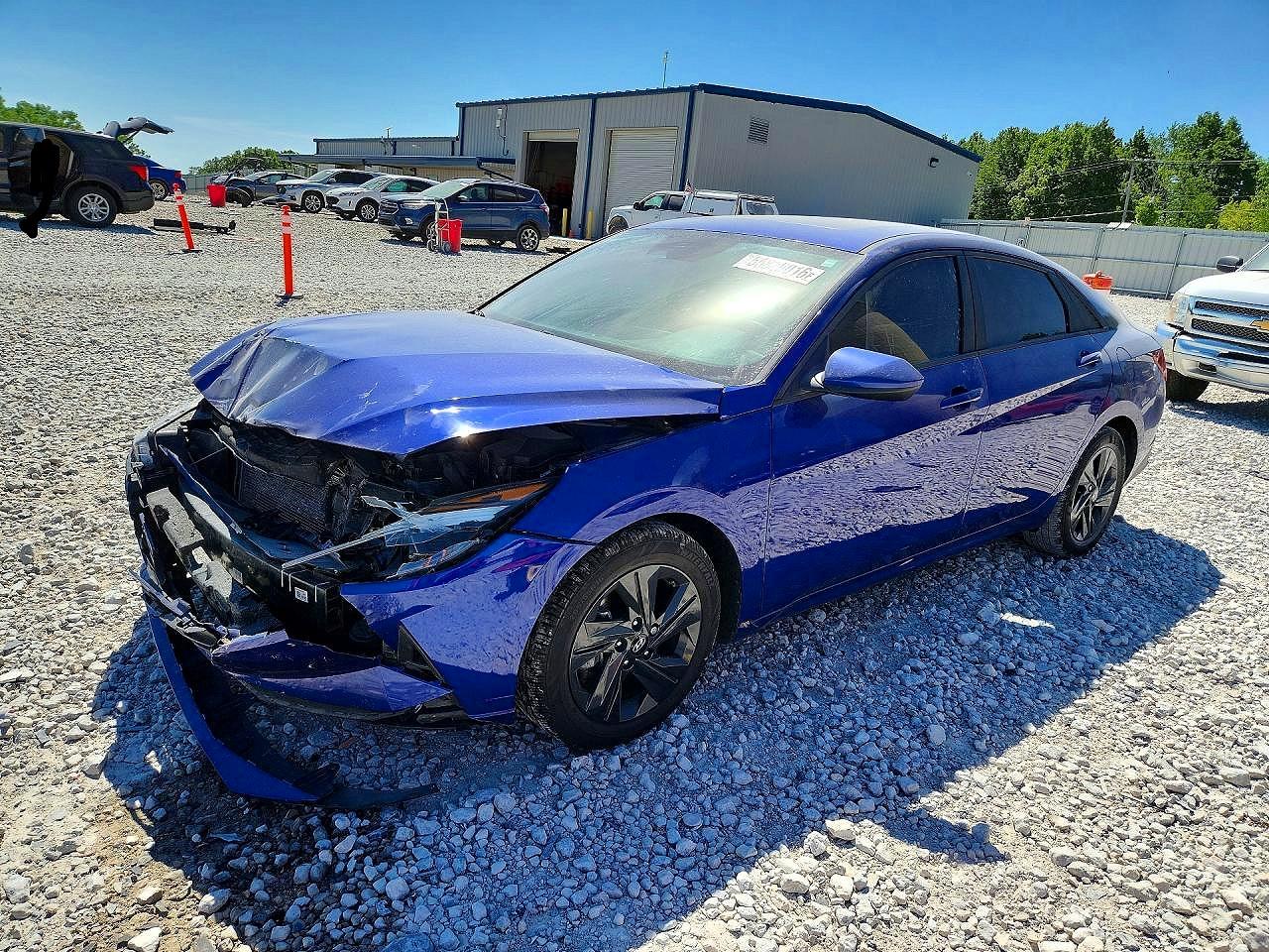 Salvage Hyundai ELANTRA Image