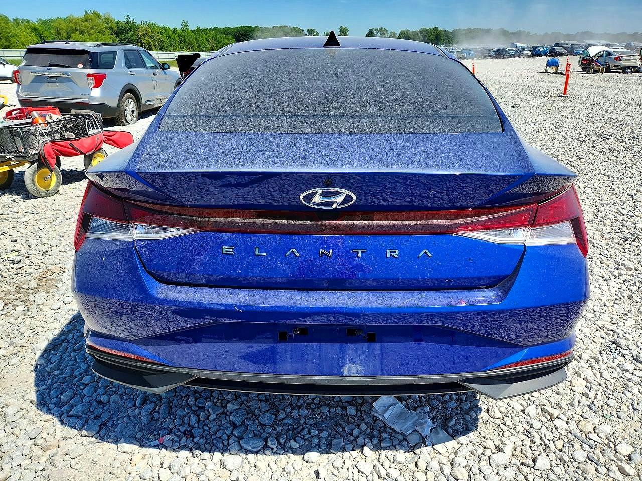 Hyundai ELANTRA Sel