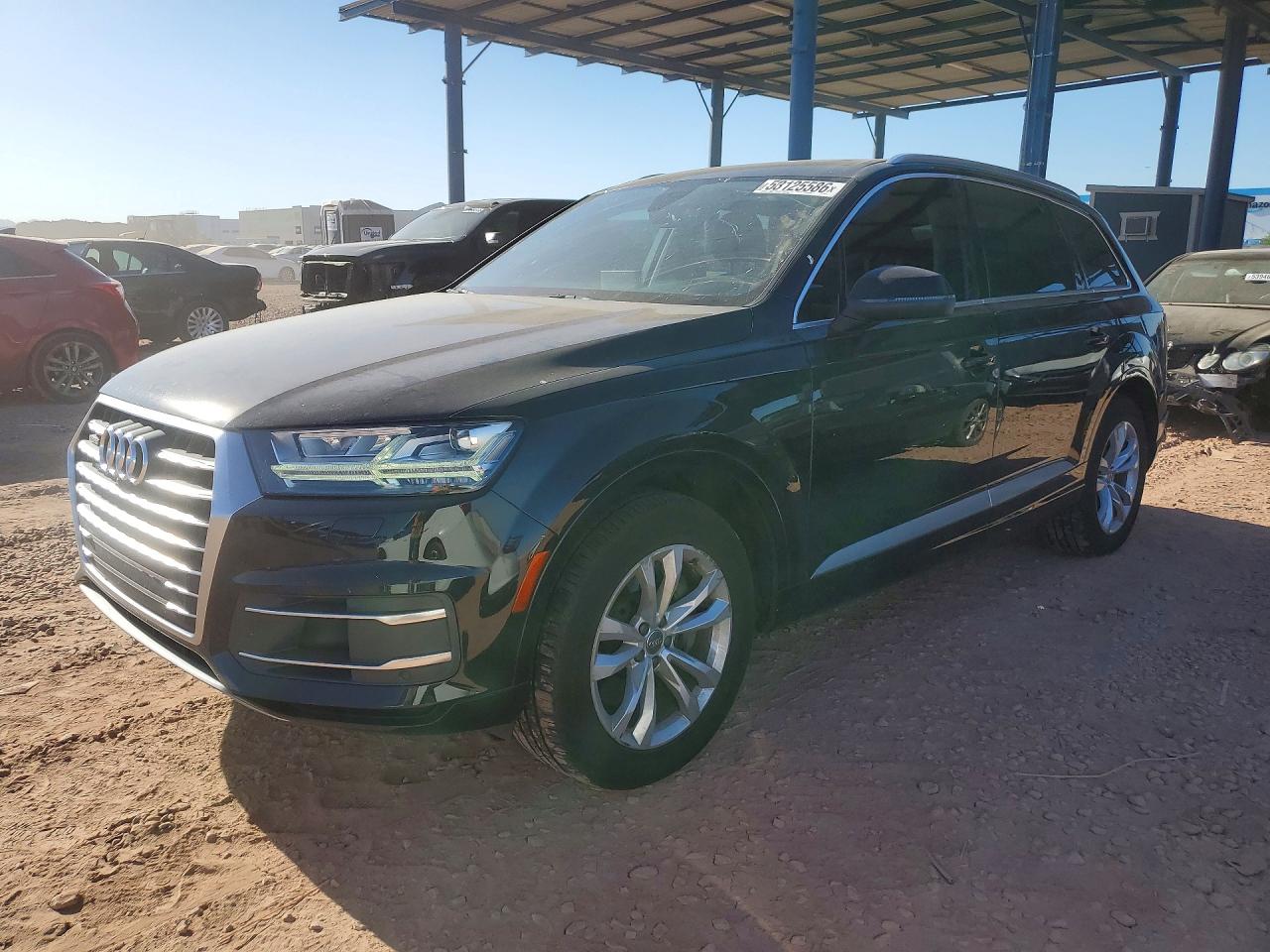 Salvage Audi Q7 Image