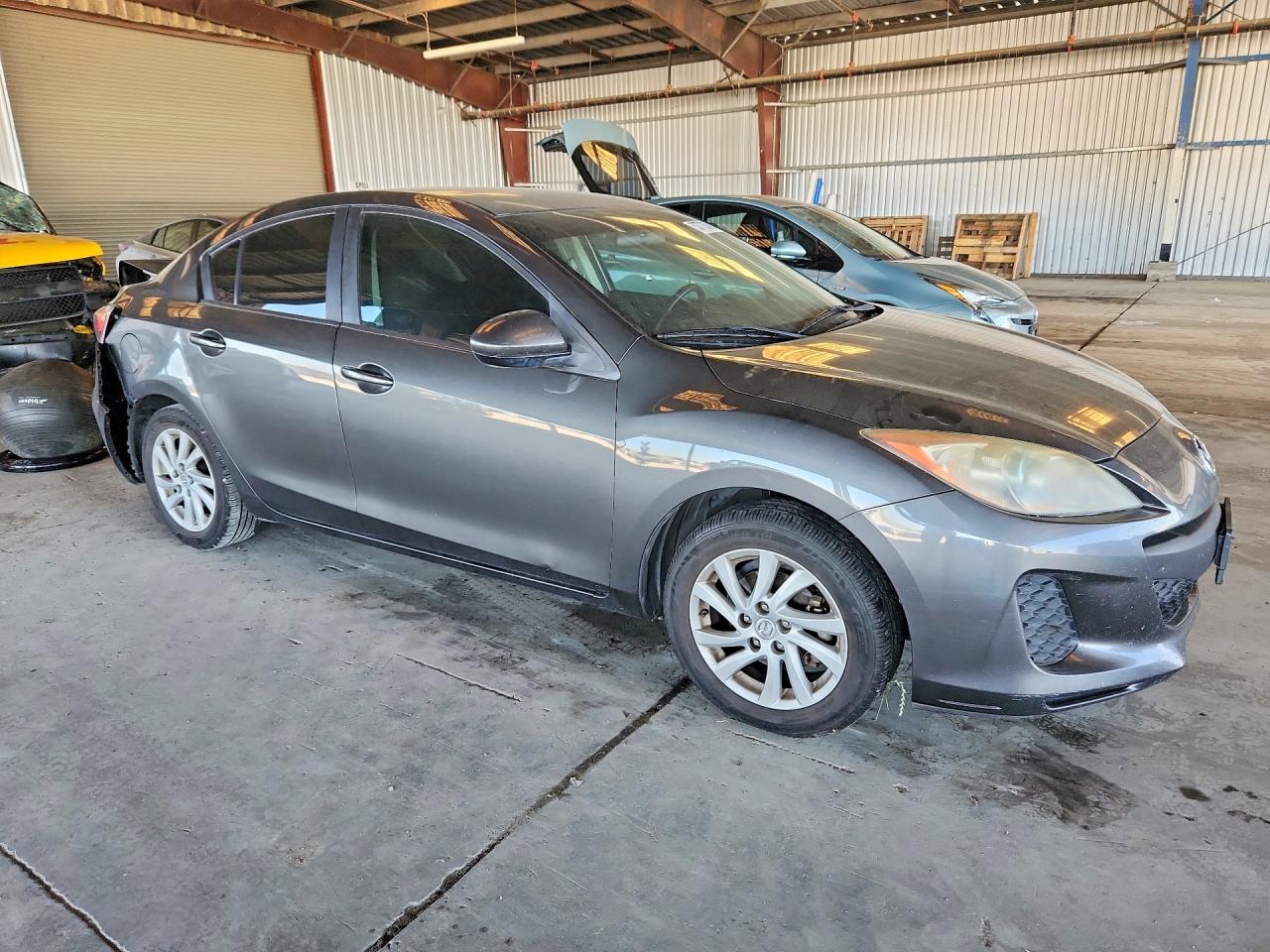 Mazda 3 I