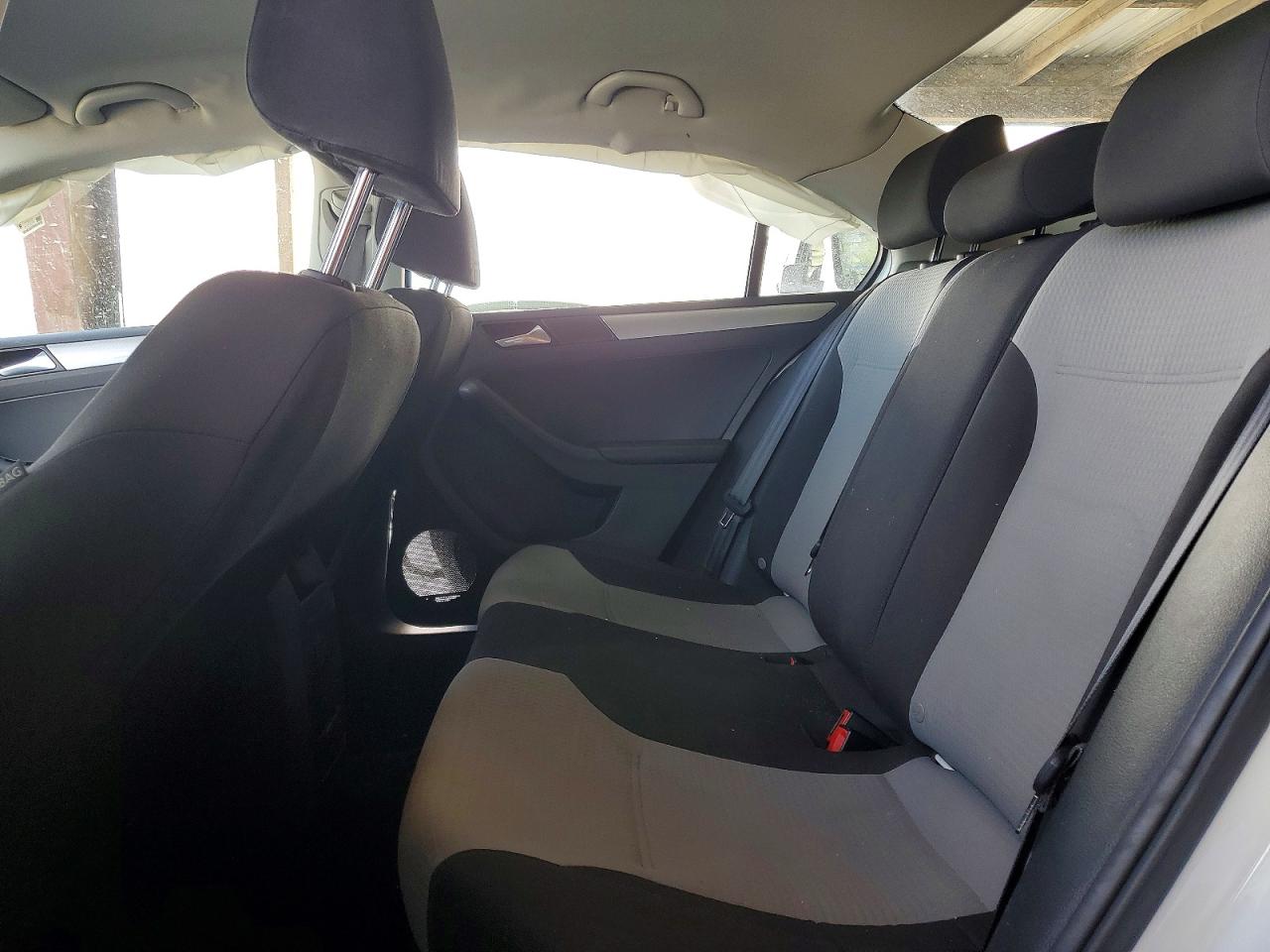Volkswagen Jetta S