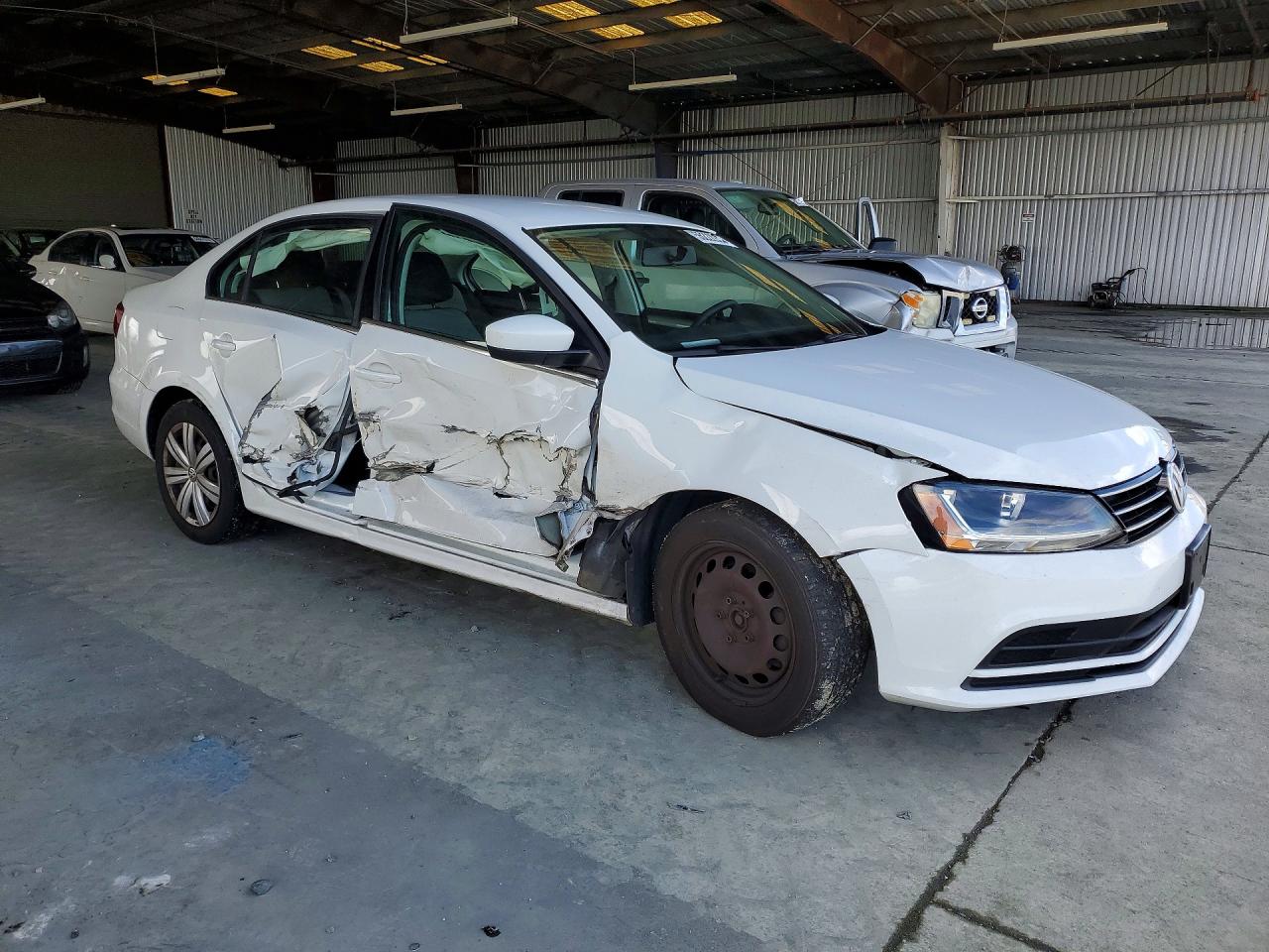 Volkswagen Jetta S