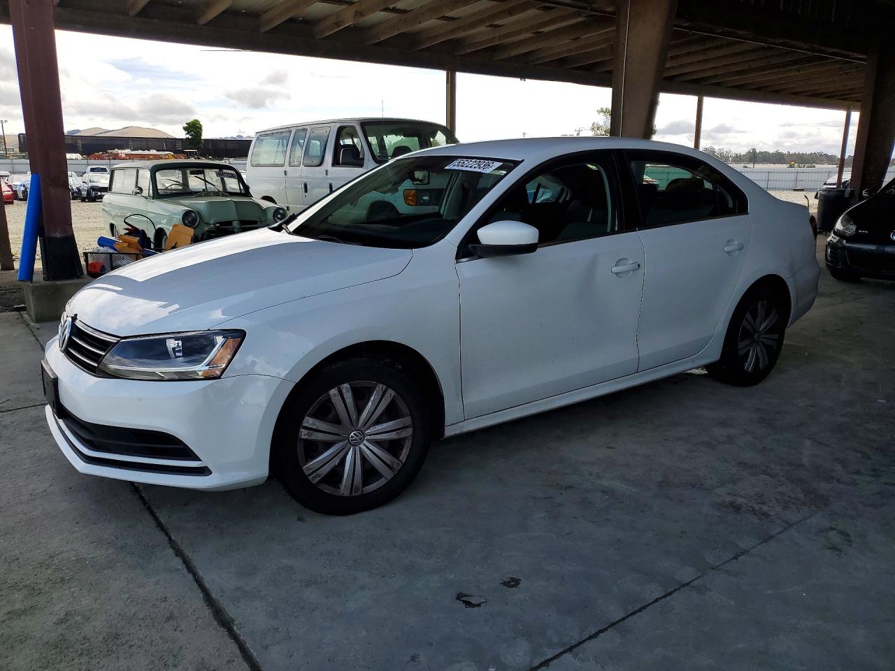 Salvage Volkswagen Jetta Image