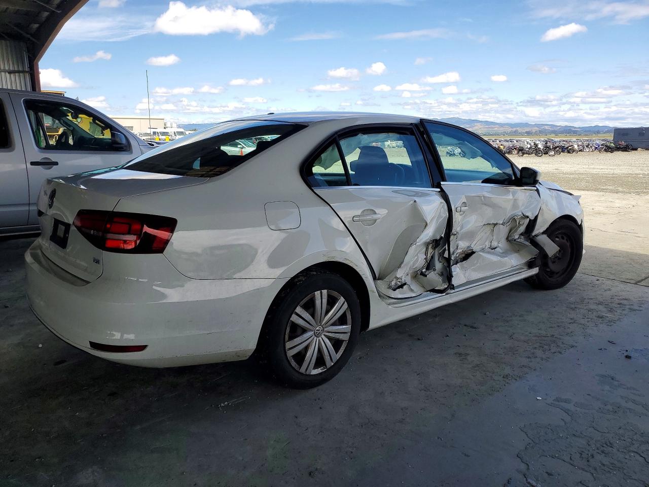Volkswagen Jetta S