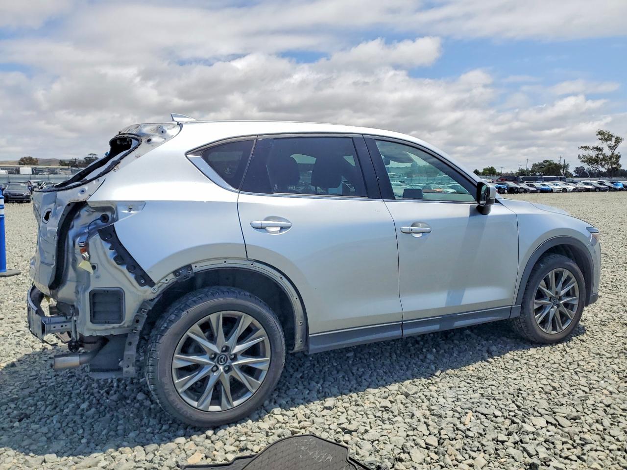 Mazda Cx Signature