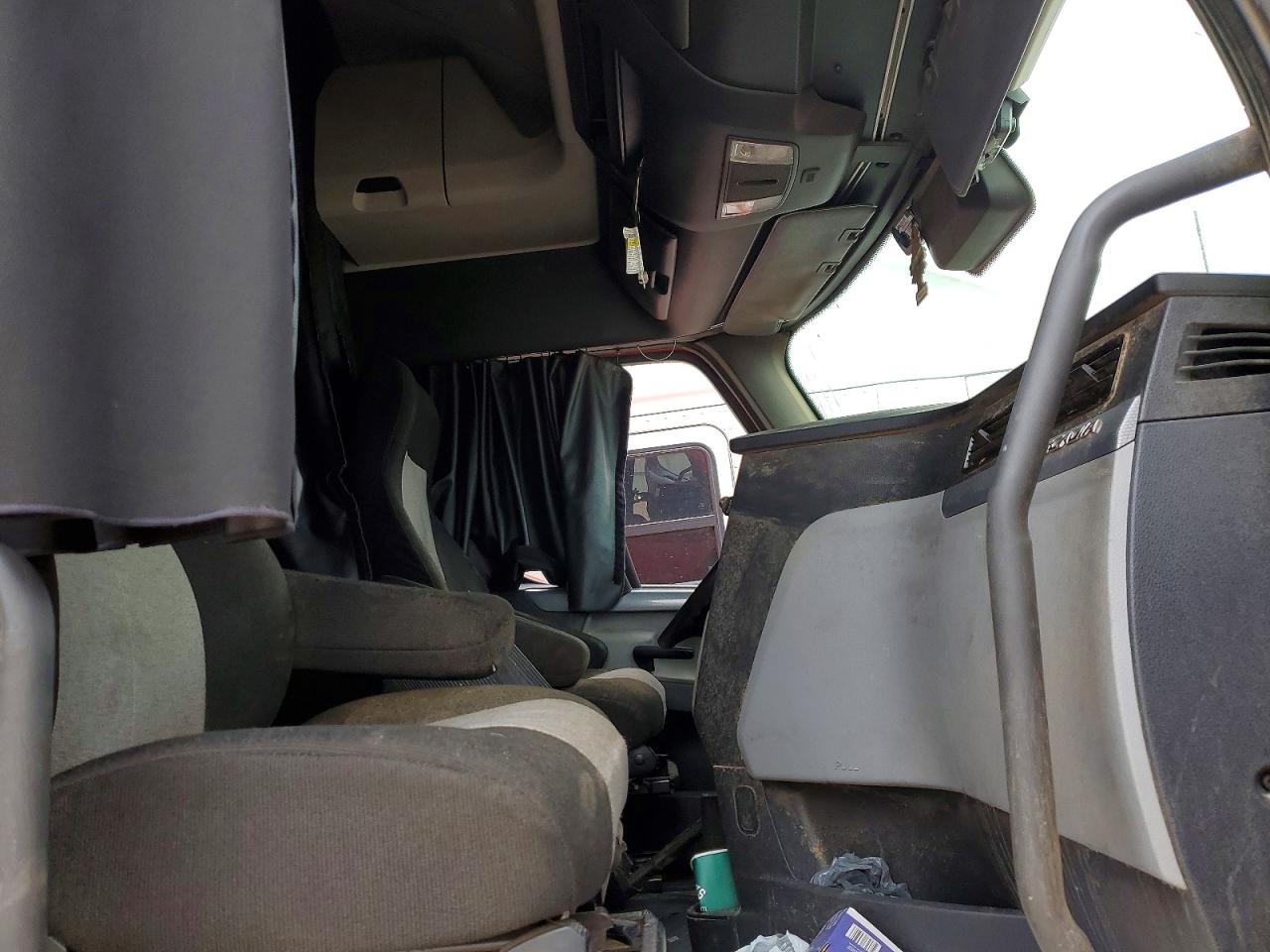 Freightliner Cascadia 126