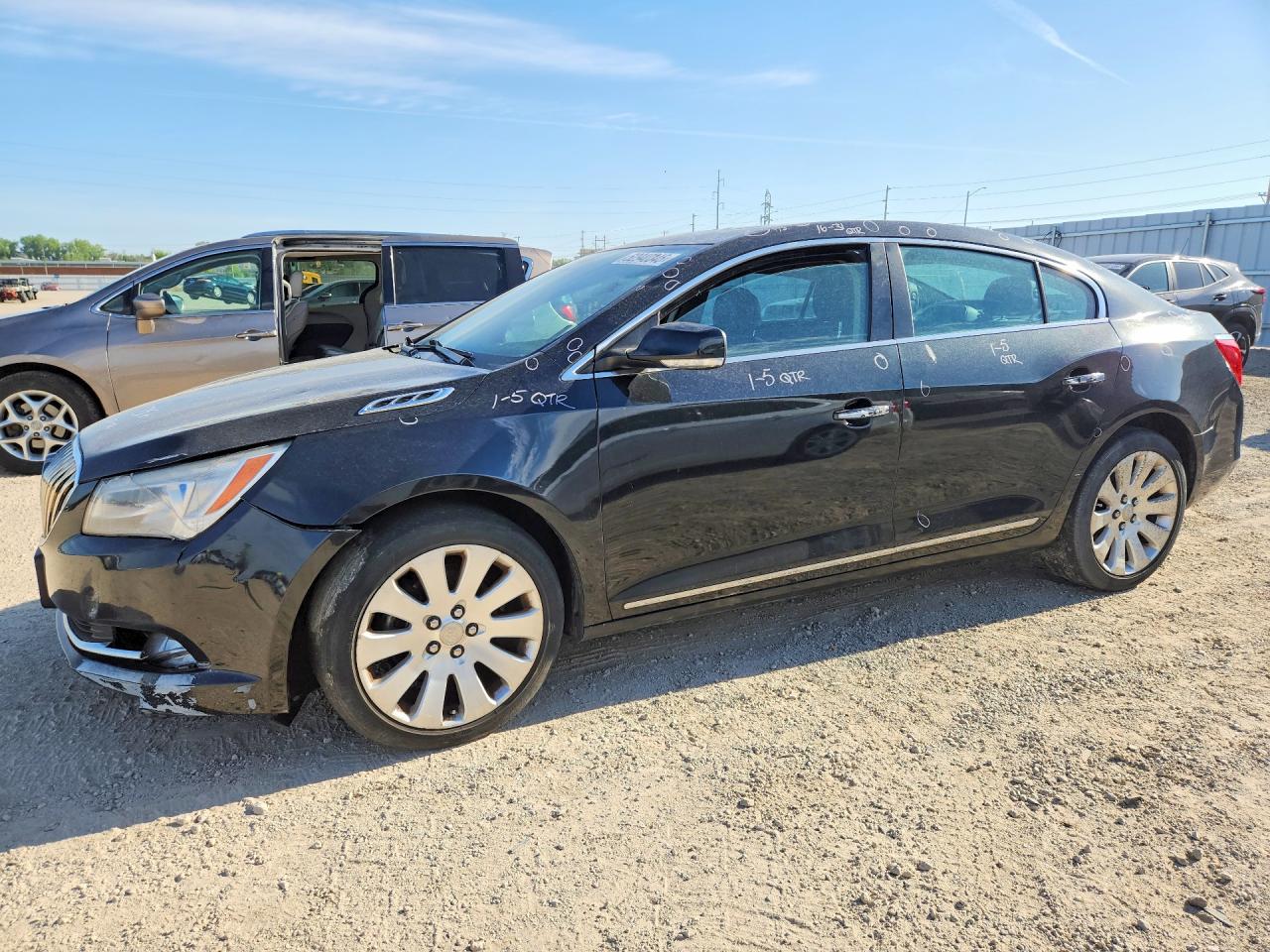 Salvage Buick LaCrosse Image