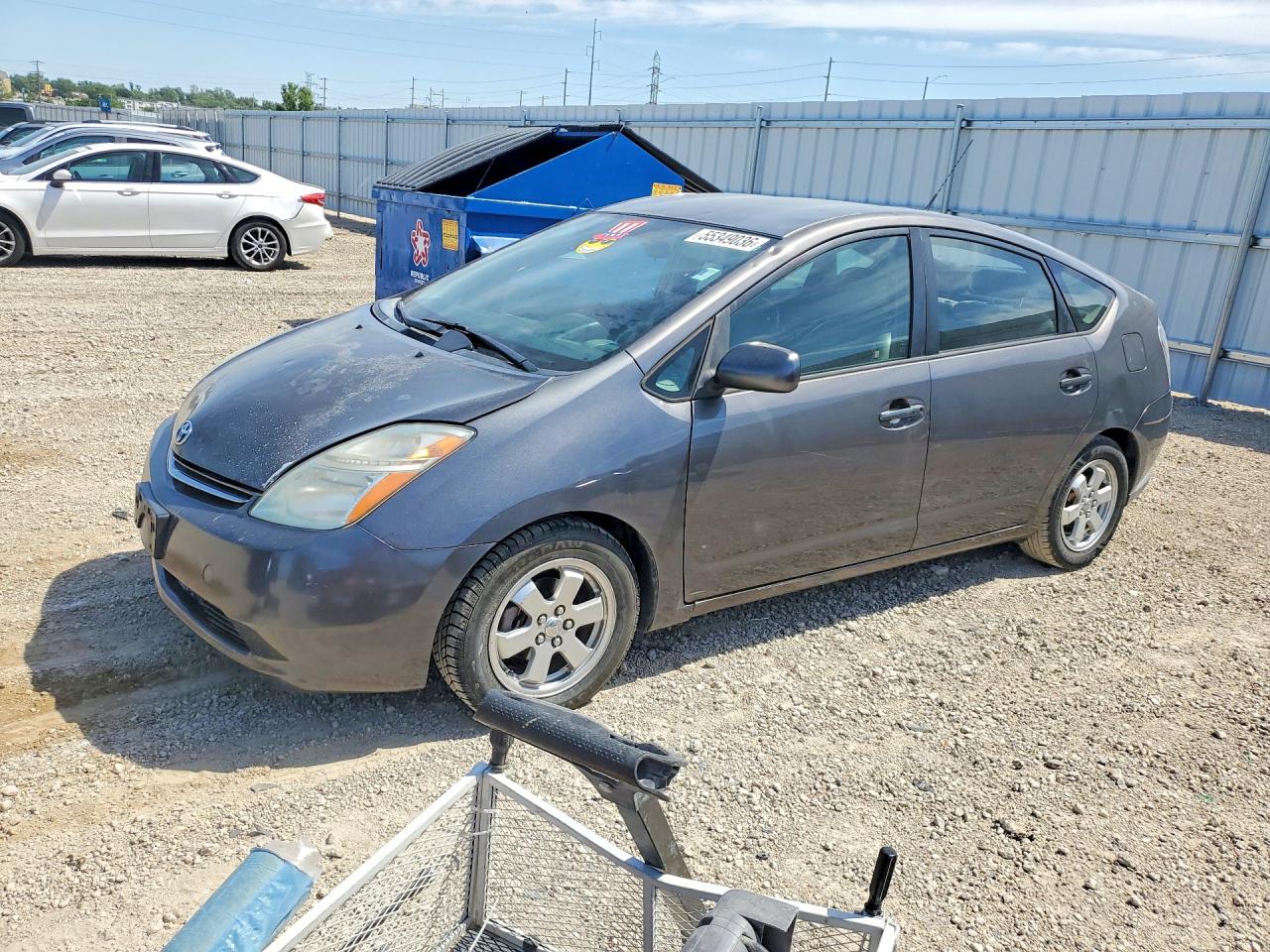 Salvage Toyota Prius Image