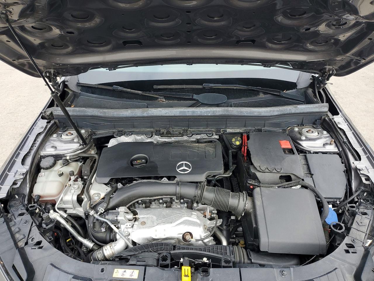 Mercedes-Benz GLB 250
