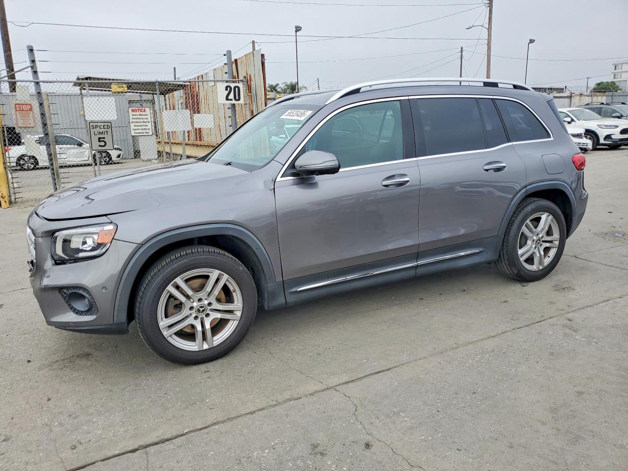 Salvage Mercedes-Benz GLB Image