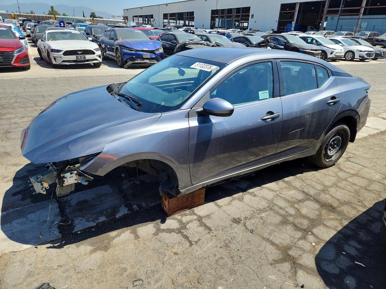 Salvage Nissan Sentra Image